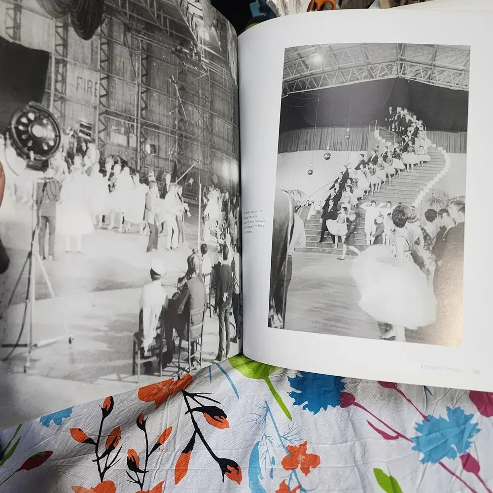 The Beatles Unseen. Behind the Scenes with the Beatles Mark Haywa